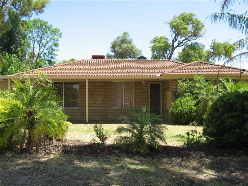 6 Road, High WA 6057