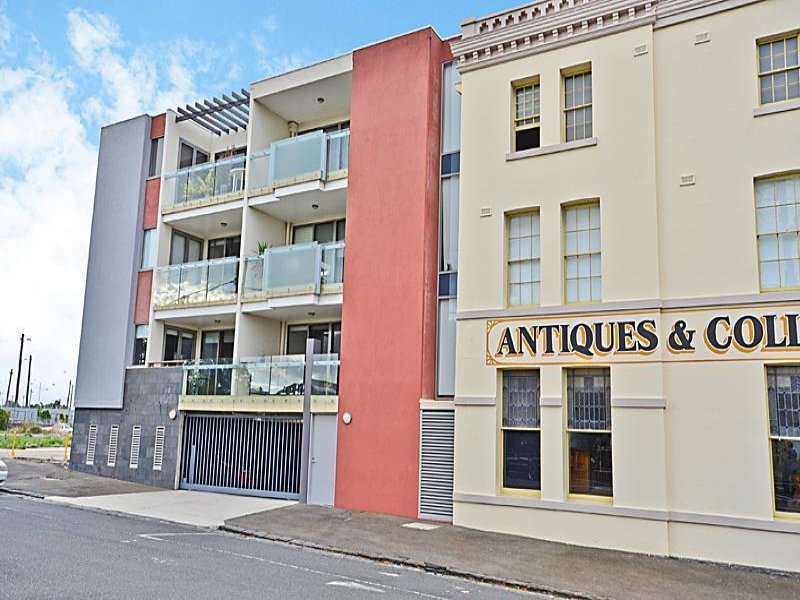 2/96 Mercer Street, Geelong, Vic 3220 Property Details