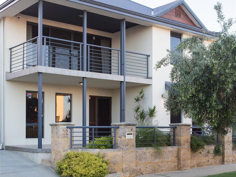 32 Longford Road, Beaconsfield, WA 6162
