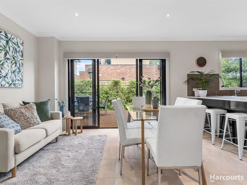 10 Carlyle Street, Croydon, Vic 3136 Property Details