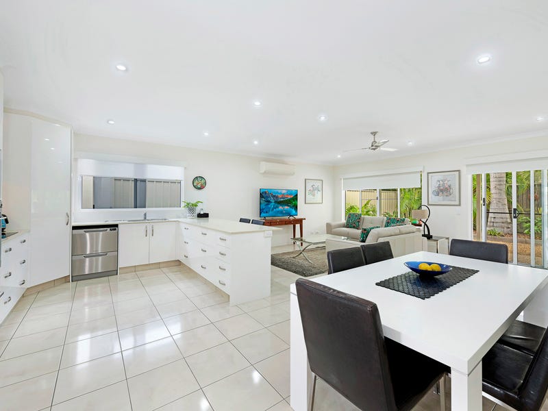 Palm Lake Resort Hervey Bay Retirement Living at 2567 PialbaBurrum