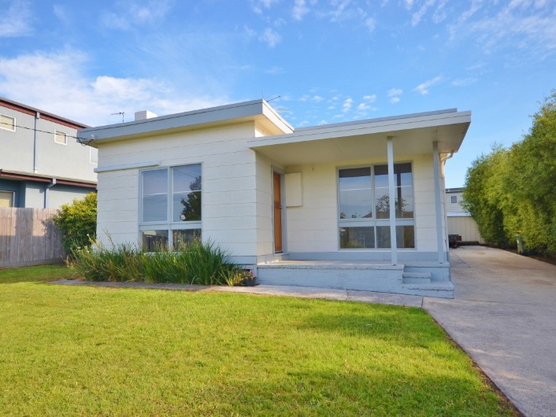 71 Bayview Avenue, Inverloch, Vic 3996 Property Details