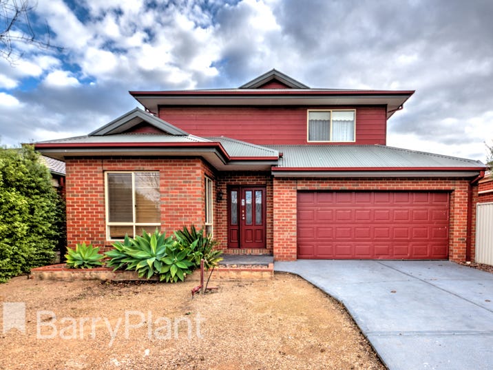 11 Ranmore Grove, Caroline Springs, VIC 3023