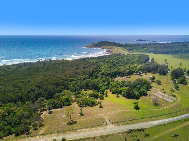 711 Point Plomer Road, Crescent Head, NSW 2440