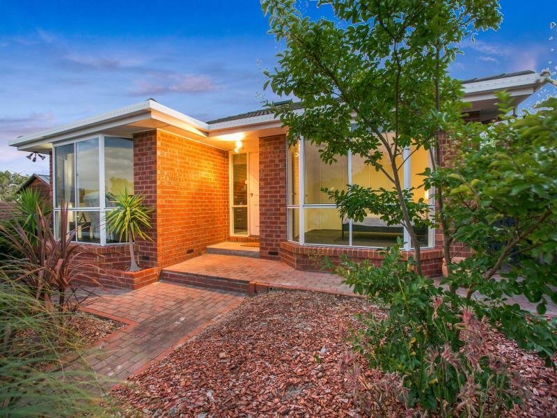 12 Huntly Court, Langwarrin, VIC 3910