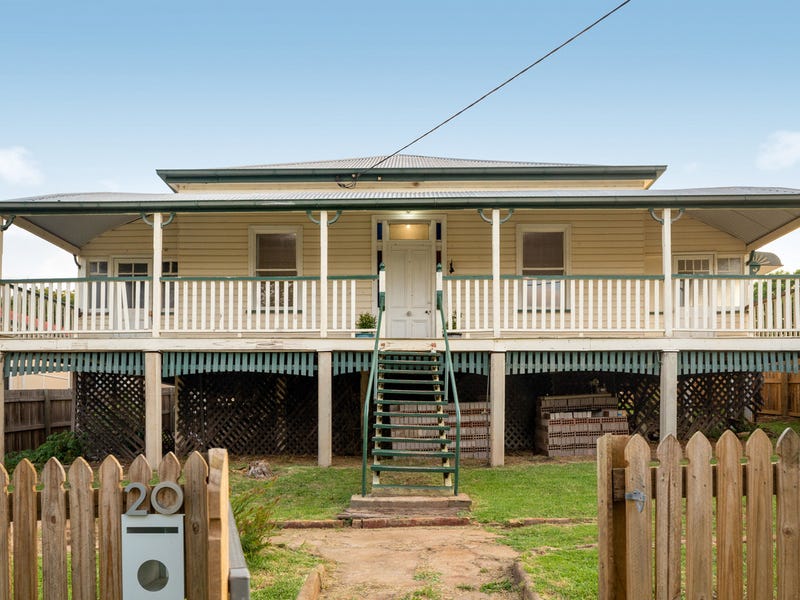 2022 Cumming Street, North Toowoomba, QLD 4350