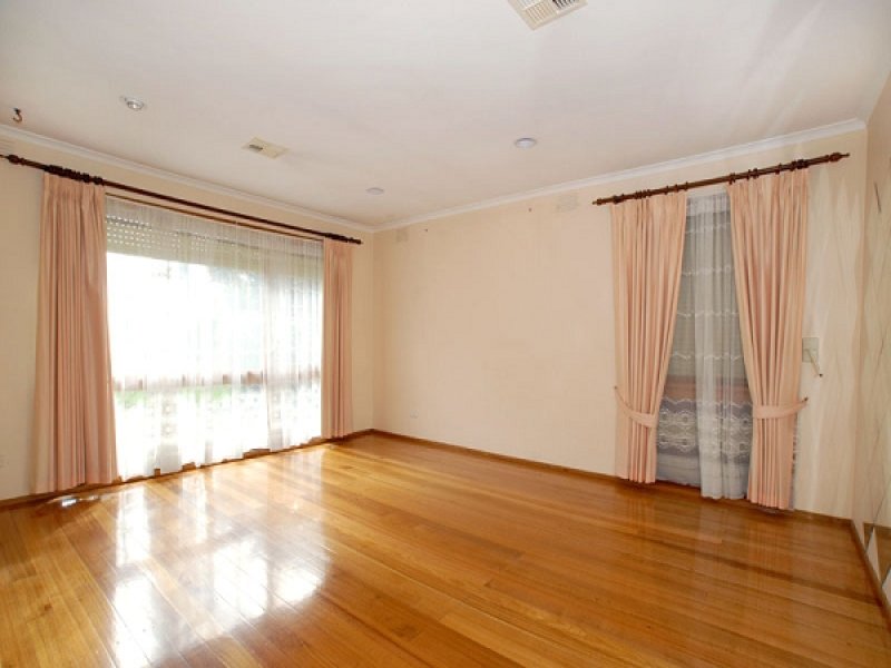 6 Spring Valley Drive, Clayton South, VIC 3169