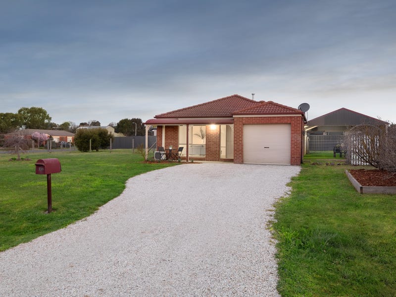 15b James Patrick Way, Lancefield, Vic 3435 Property Details