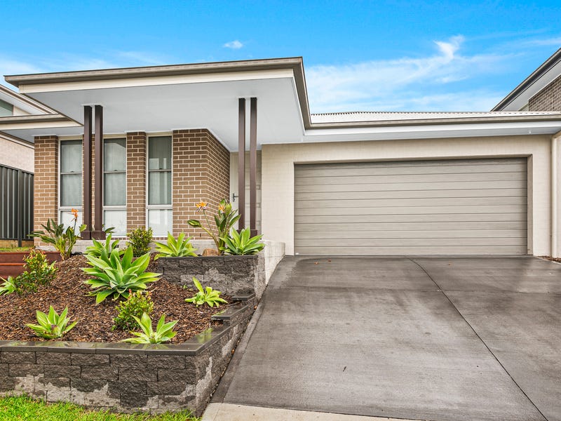 10 Dymock Drive, Calderwood, NSW 2527 Property Details