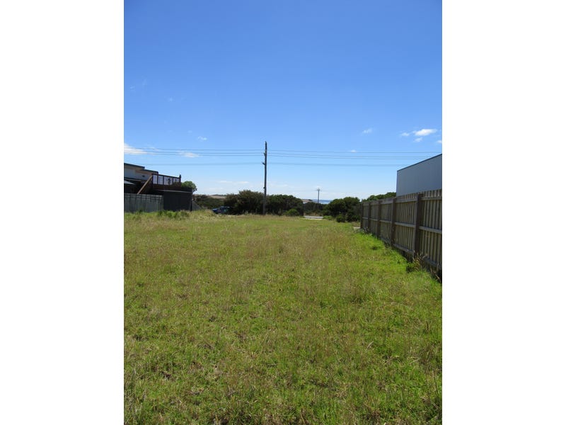 103 Phillip Island Road, Surf Beach, VIC 3922