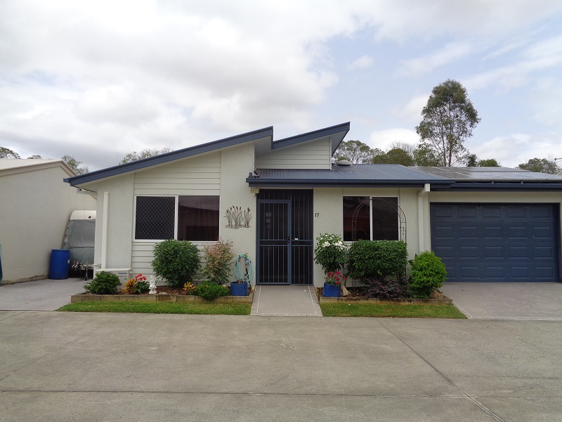 Palm Lake Resort Waterford Retirement Village at 2971 High Road