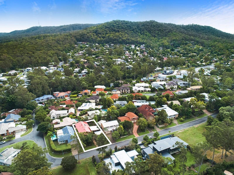 23 Fuelling Street, Chapel Hill, QLD 4069