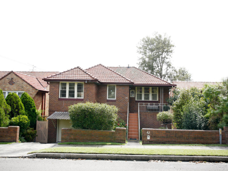 42 Carnley Avenue, New Lambton, NSW 2305