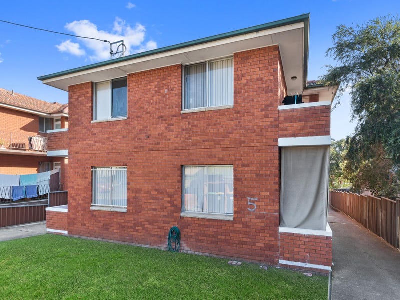 8/5 Denman Avenue, Wiley Park, NSW 2195