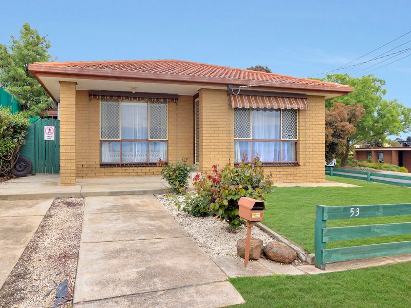 53 Wade Street, Golden Square, VIC 3555