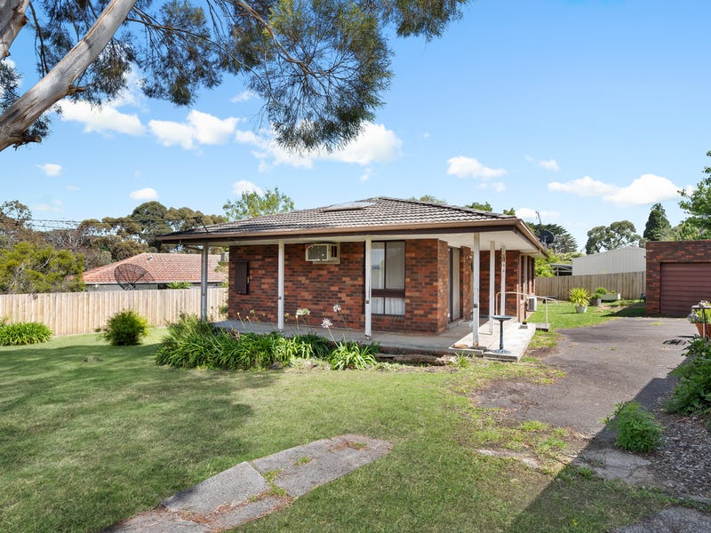 10 Castlewood Drive, Boronia, Vic 3155 - Property Details