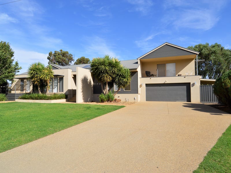 61 Pakenham Street, Echuca, Vic 3564 Property Details