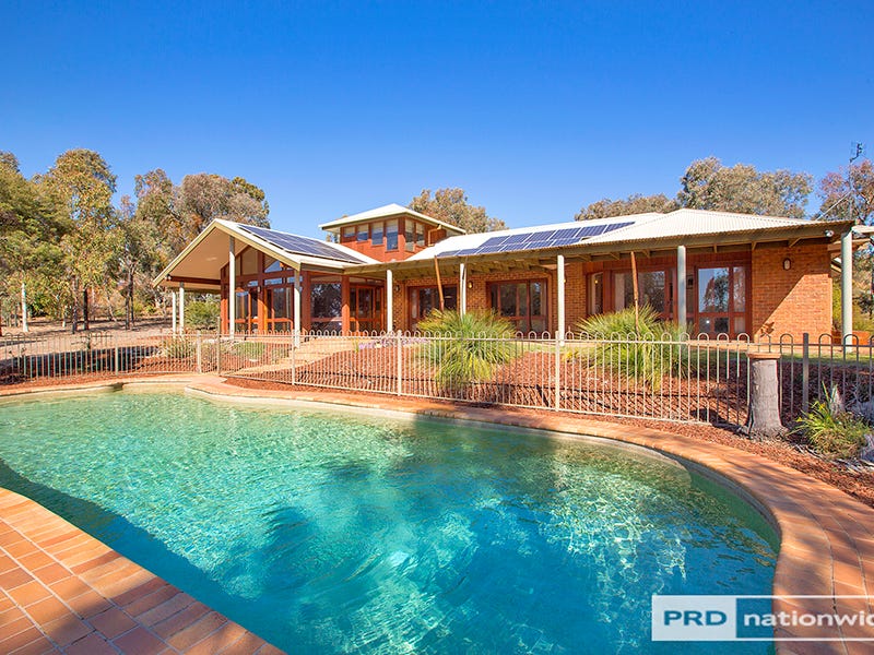 102 Tregarthen Road, Moore Creek, NSW 2340