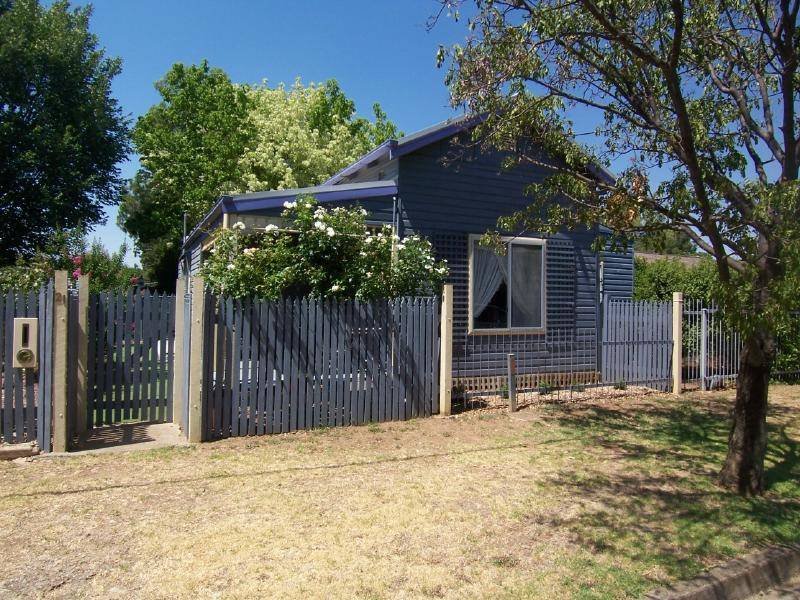 21 Justin Street, Cootamundra, NSW 2590 Property Details