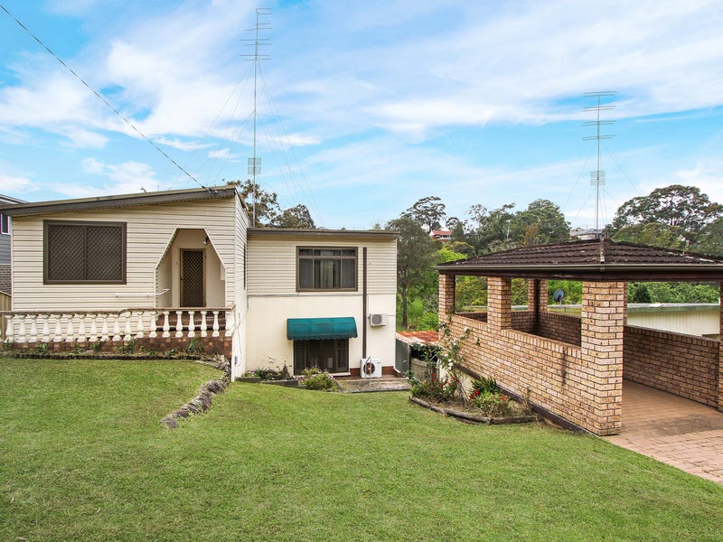 64 Robertson Street, Coniston, NSW 2500