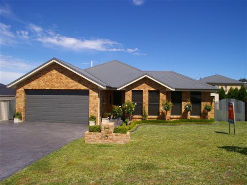 34 Roselawn Drive, Orange, NSW 2800 Property Details