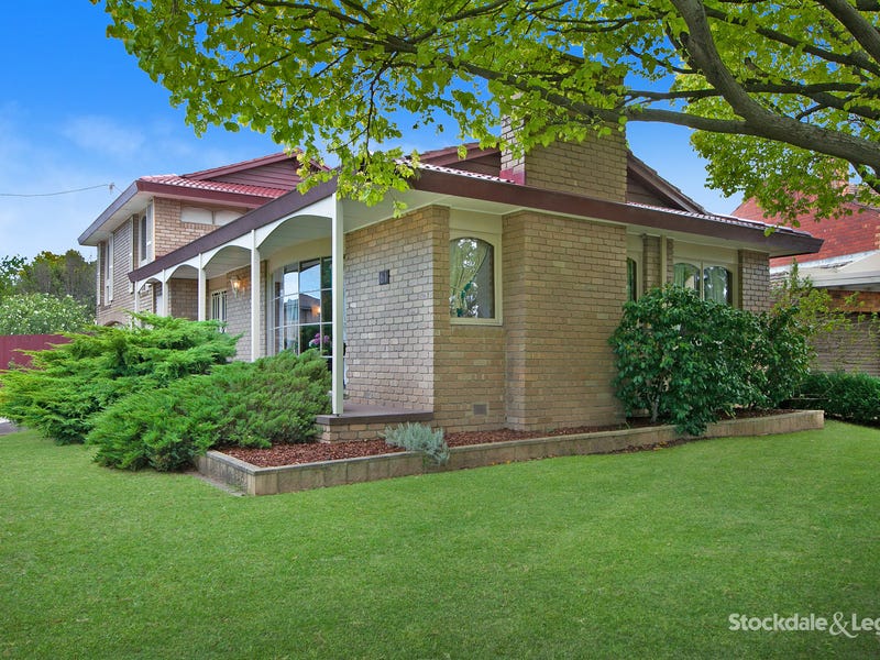 61 Oakhill Avenue, Reservoir, Vic 3073 Property Details