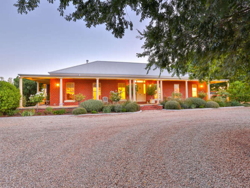 184 Irymple Avenue, Nichols Point, VIC 3501