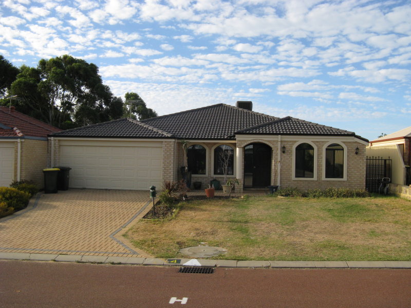 4 CHERUB WAY, Currambine, WA 6028 Property Details