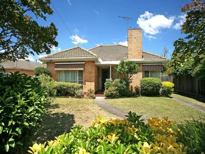 8 Ricourt AVENUE, Murrumbeena, Vic 3163 Property Details