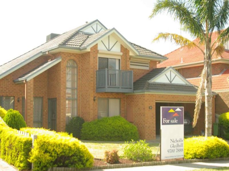 33 Hanna Drive, Endeavour Hills, VIC 3802