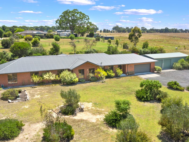 94 Three Chain Road, Maffra, Vic 3860 Property Details