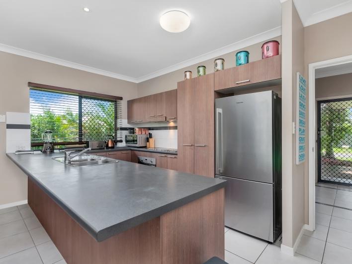 13 Aniston Street, White Rock, QLD 4868