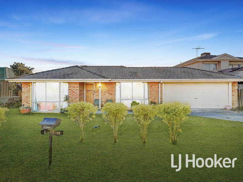 Real Estate & Property for Sale in Hampton Park, VIC 3976 (+1 location ...