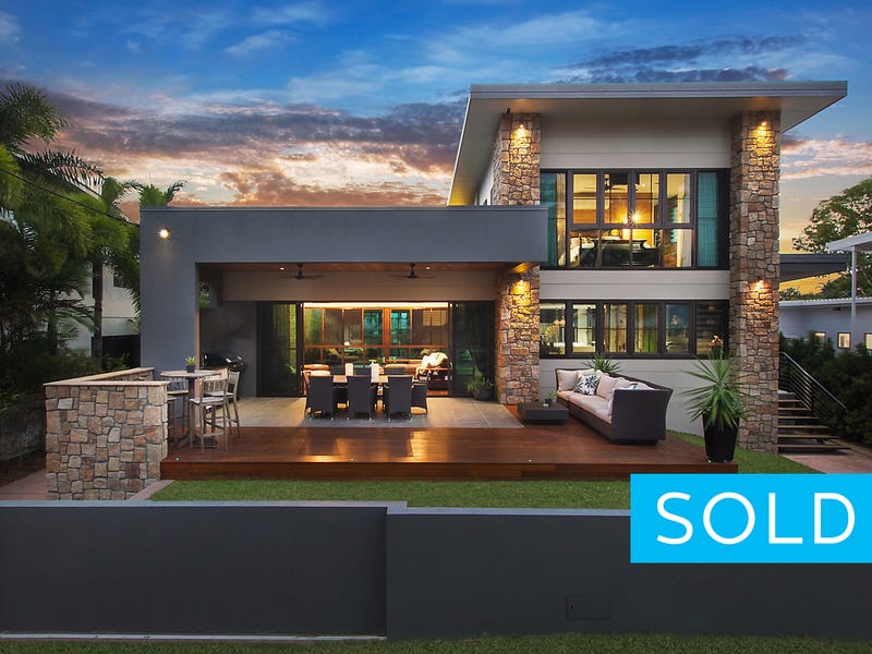 30 Palm Street, Rowes Bay, QLD 4810