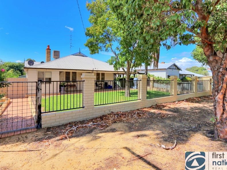 9 Fermoy Avenue, Northam, WA 6401 House for Sale