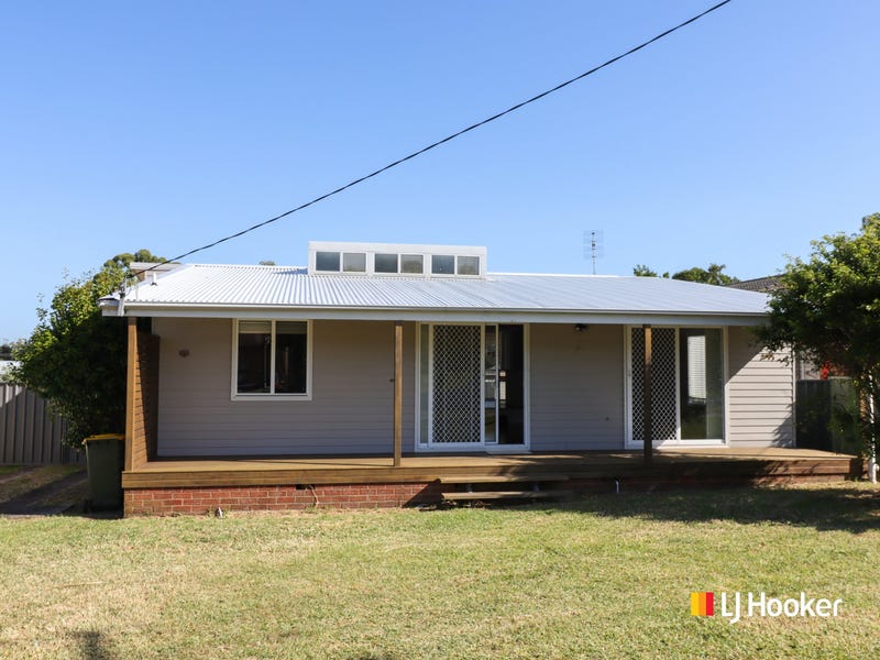 9 Lyons Road, Sussex Inlet, NSW 2540