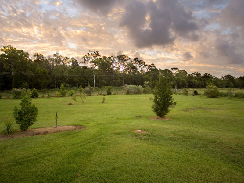 280 Wallace Road, Beachmere, QLD 4510