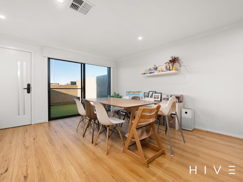 31 Woodberry Avenue, Coombs, ACT 2611