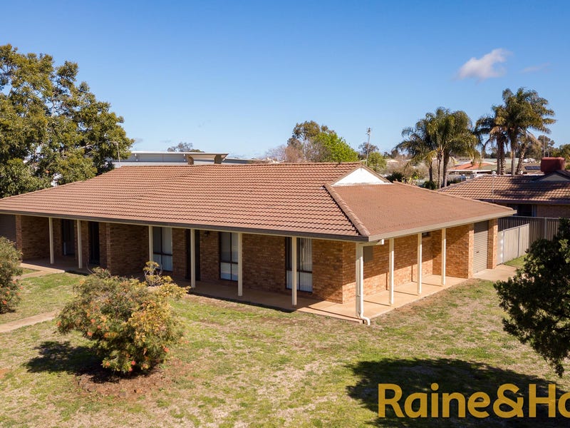 1 Halley Place, Dubbo, NSW 2830