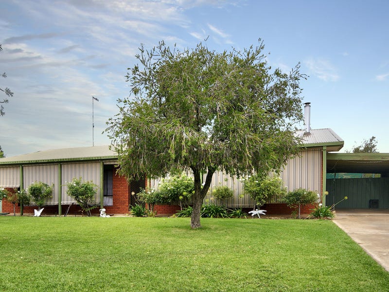 242 Victoria Street, Deniliquin, NSW 2710