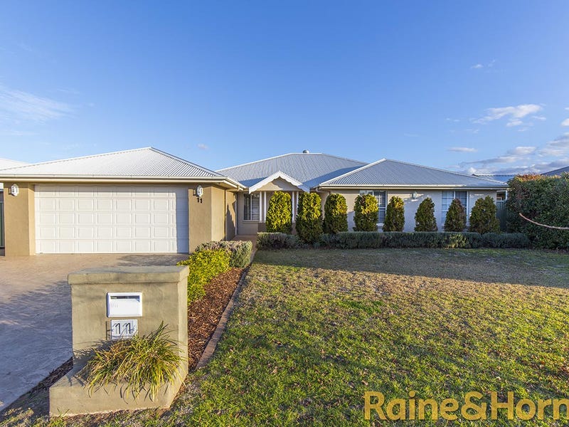 11 Holmwood Drive, Dubbo, NSW 2830 Property Details