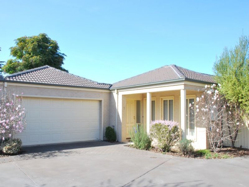 7/24 Ross Alan Drive, Shepparton, Vic 3630 Property Details