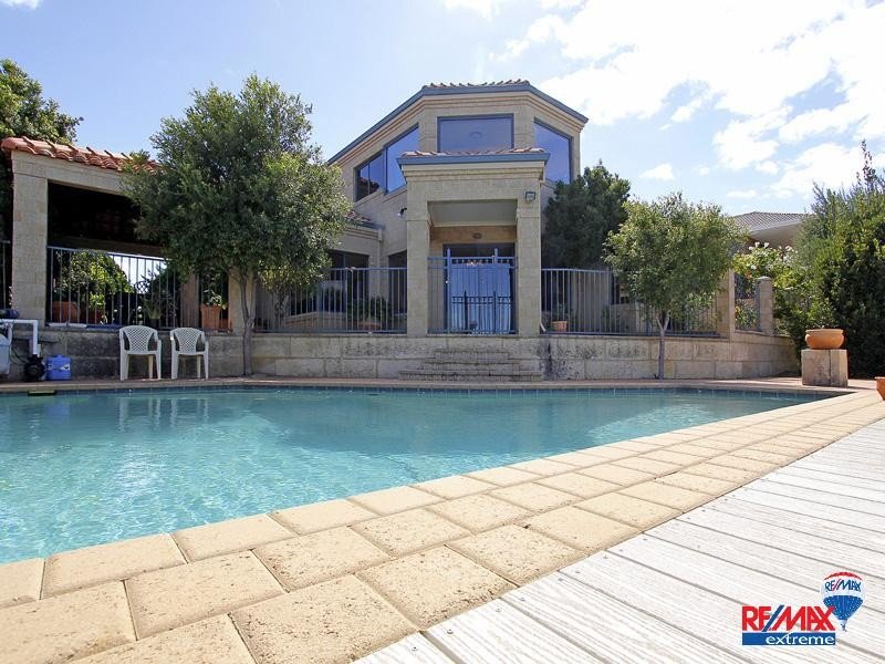 37 Southern Cross Circle, Ocean Reef, WA 6027