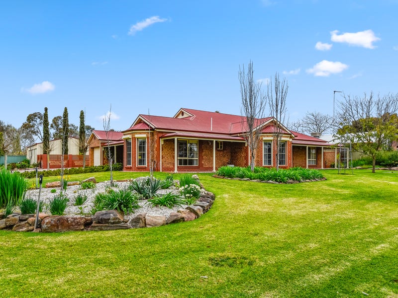 2 Kerslake Street, Bordertown, SA 5268 Property Details