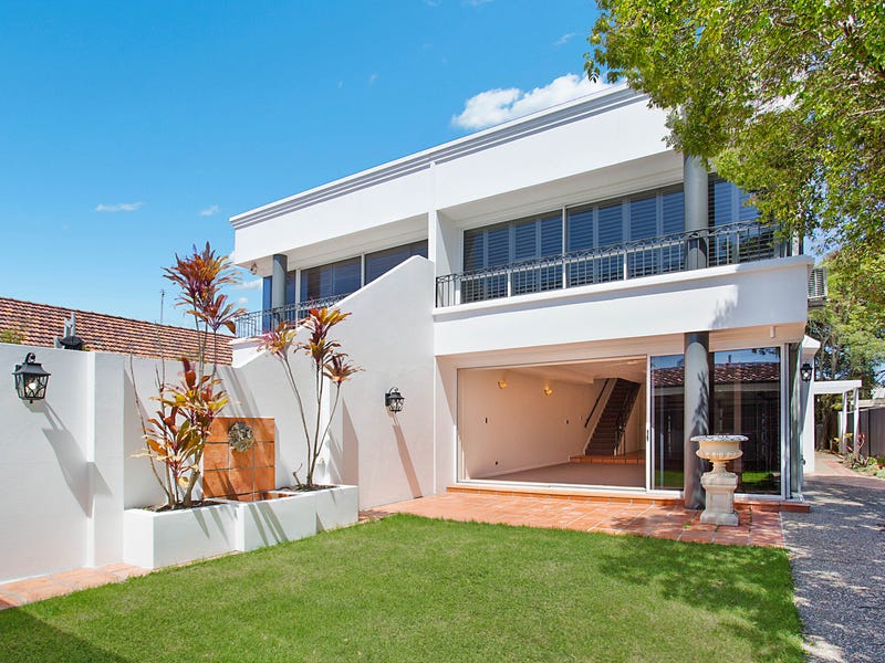 2/18 Alfred Street, Mermaid Beach, QLD 4218