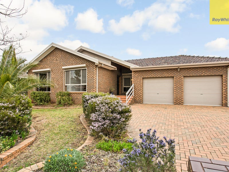 71 Parmelia Drive, Taylors Lakes, Vic 3038