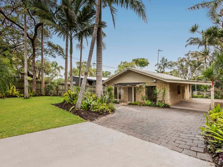 205 Edwards Street, Sunshine Beach, Qld 4567 205 Edwards Street, Sunshine Beach, Qld 4567