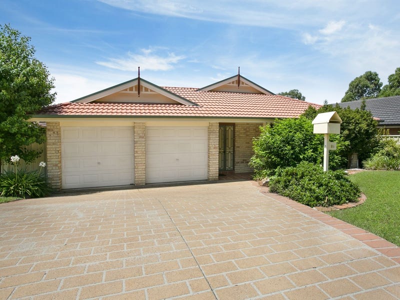 32 William Mannix Avenue, Currans Hill, NSW 2567