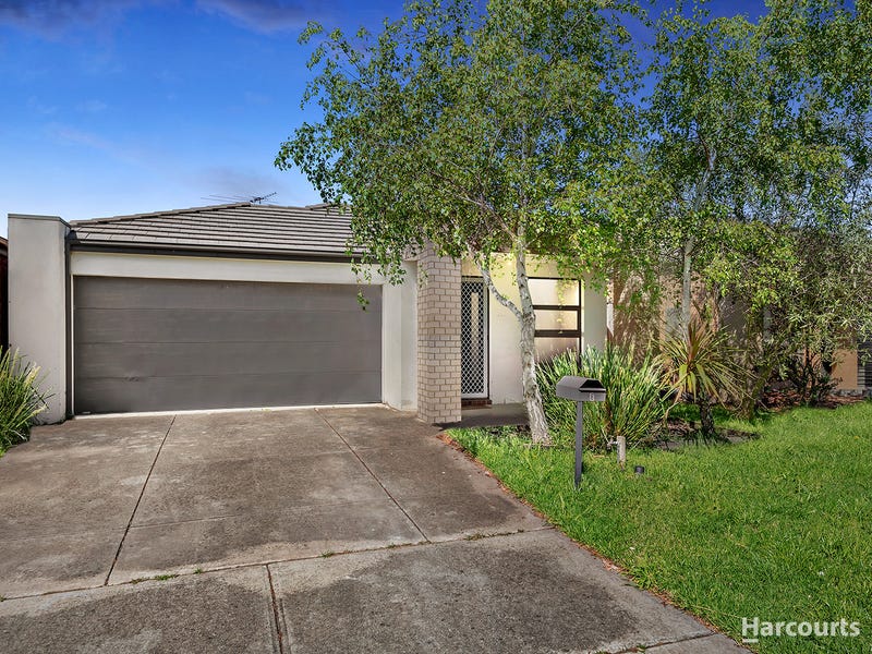 8 Wells Street, Pakenham, Vic 3810 Property Details