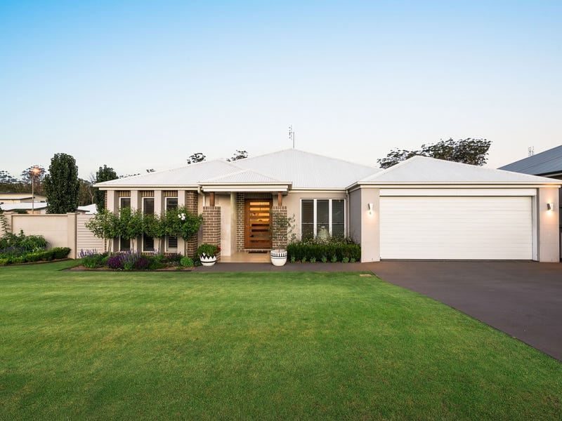 6 Drive, Middle Ridge, QLD 4350